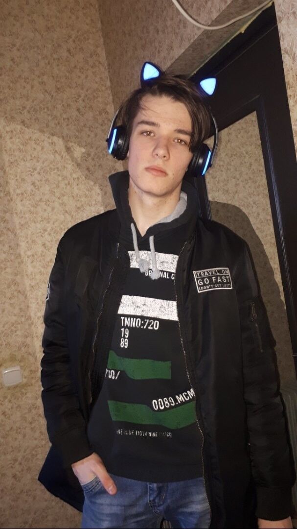  19006845  , 26 ,    -