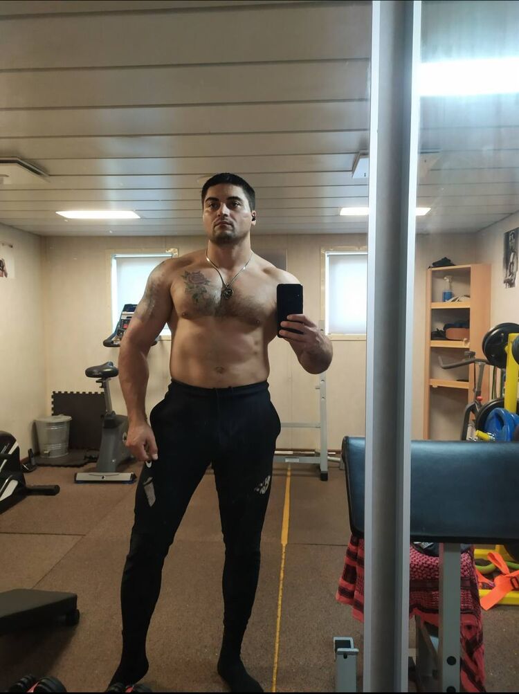  54749905  Victor, 37 ,    