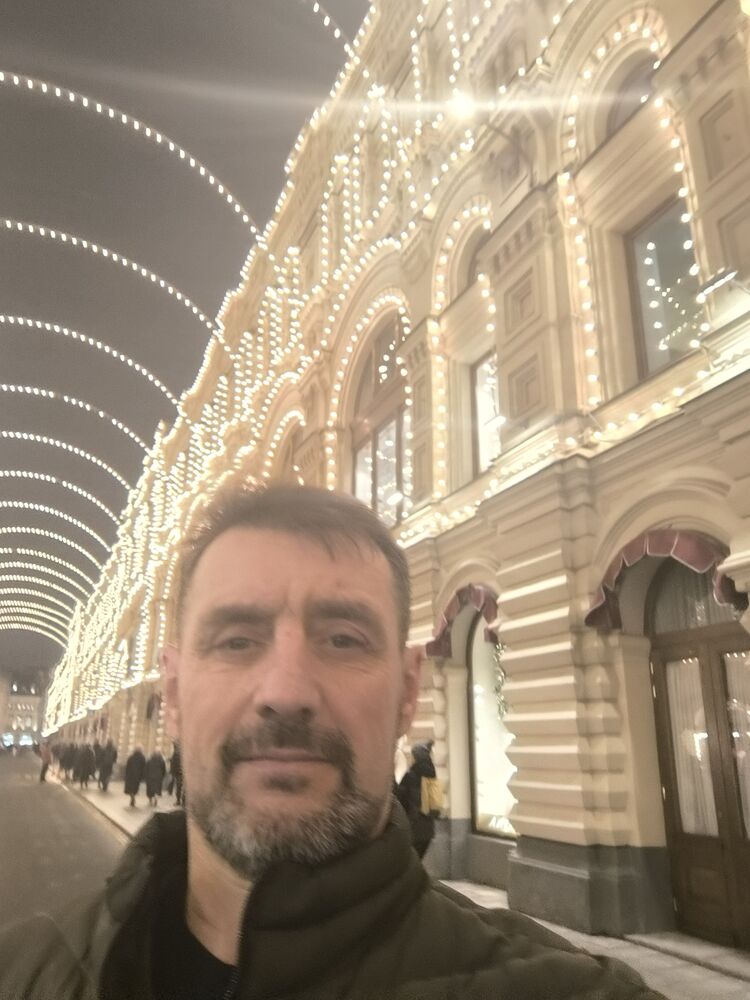  48531845  Dmitry, 53 ,    