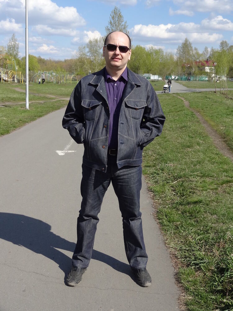  7948135  DENIS, 43 ,    