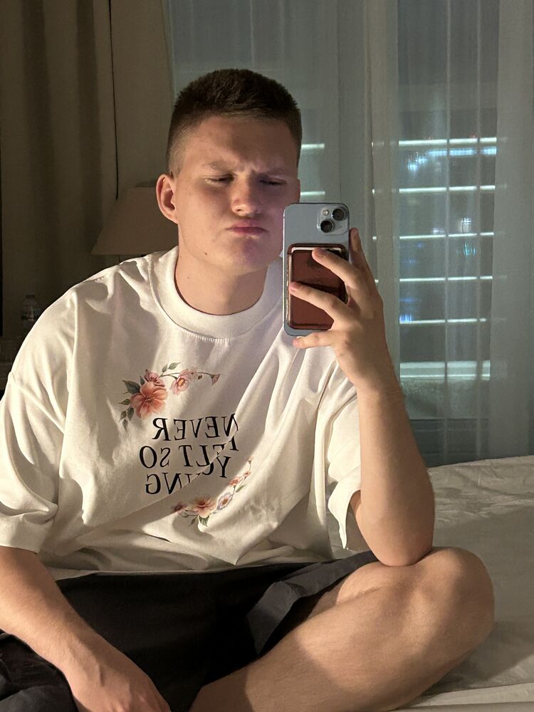 ���� 52098975 ����� ������, 21 ���, ���� ���������� � ������