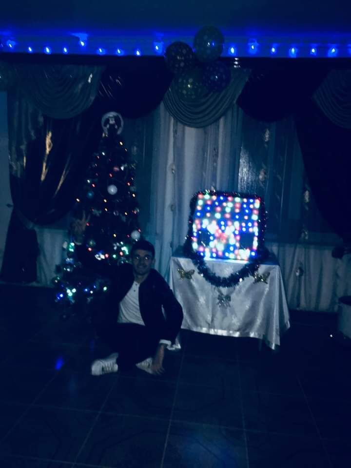  30538575  , 27 ,    