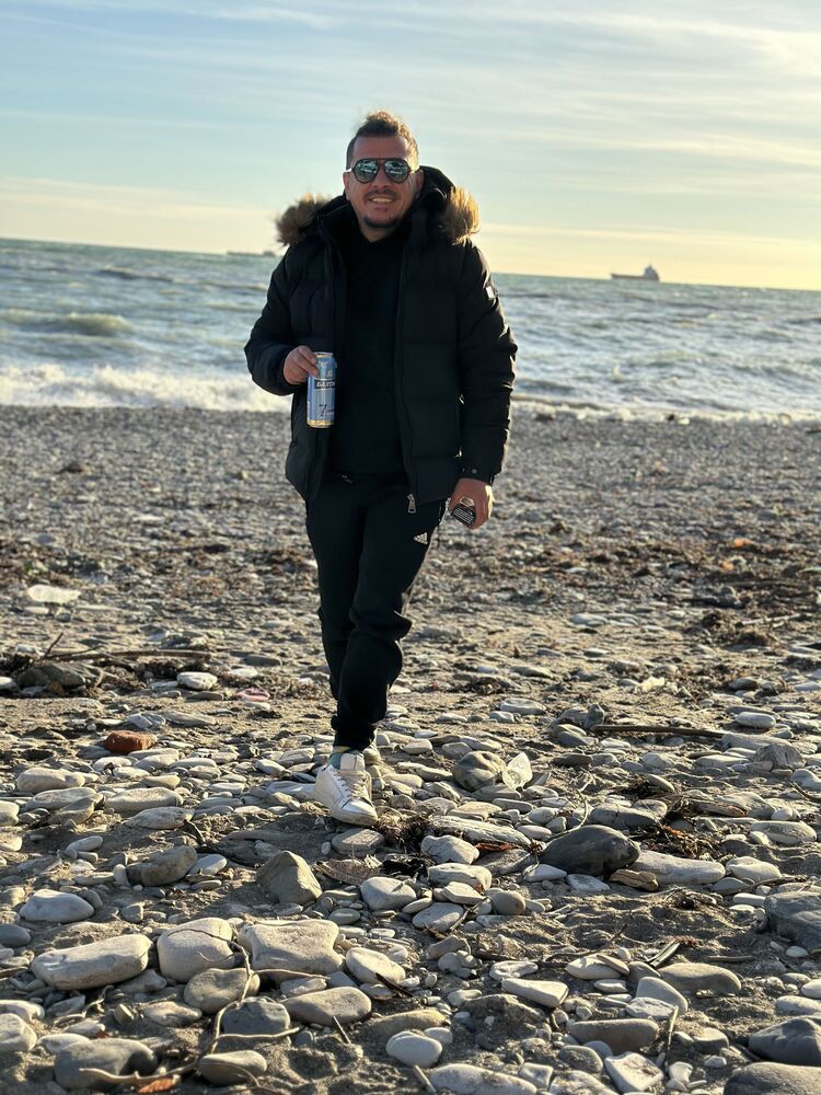  ,   Serkan, 38 ,   ,   