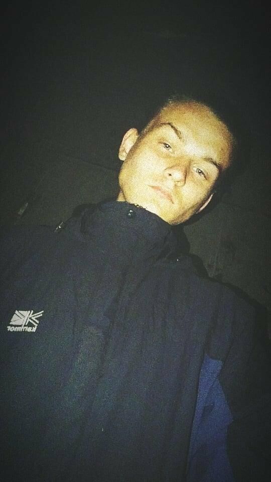 24074815  , 23 ,    