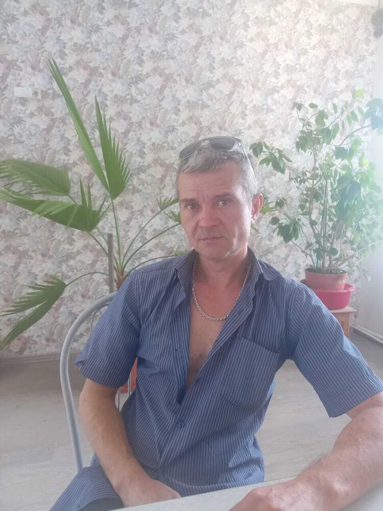  38661305  , 42 ,     