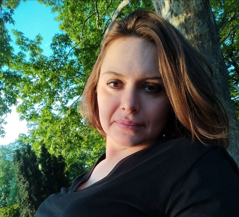 43383275  Yanina, 32 ,    