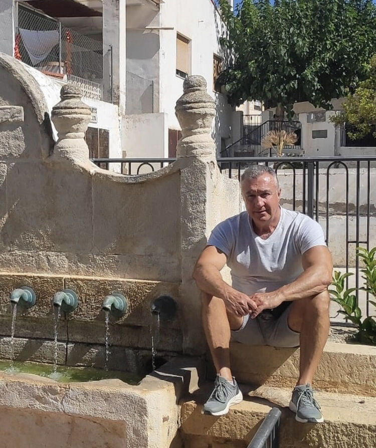 ,   Felix, 63 ,   ,   