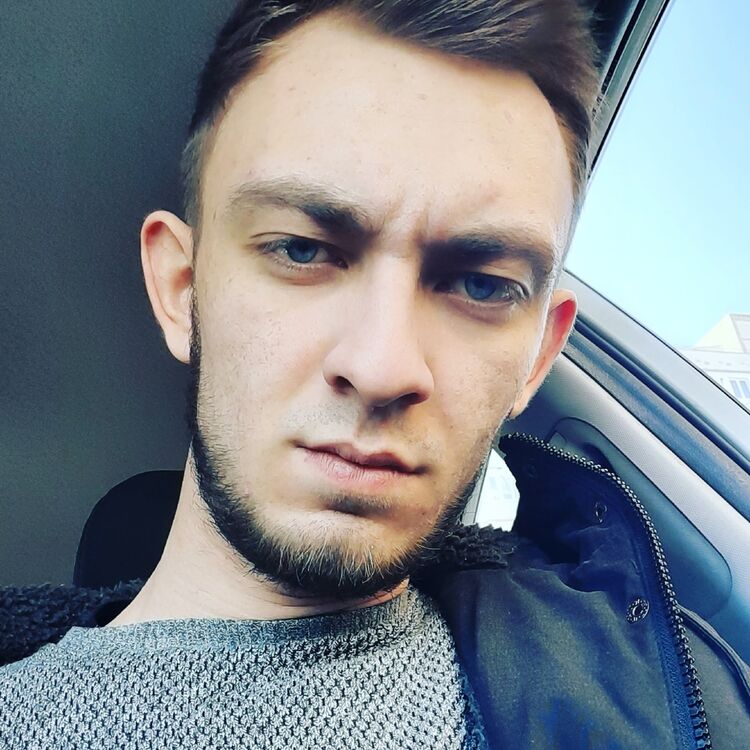  33661885  , 27 ,    