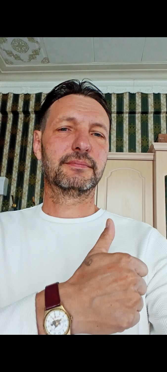  53180685  Ruslan, 47 ,    