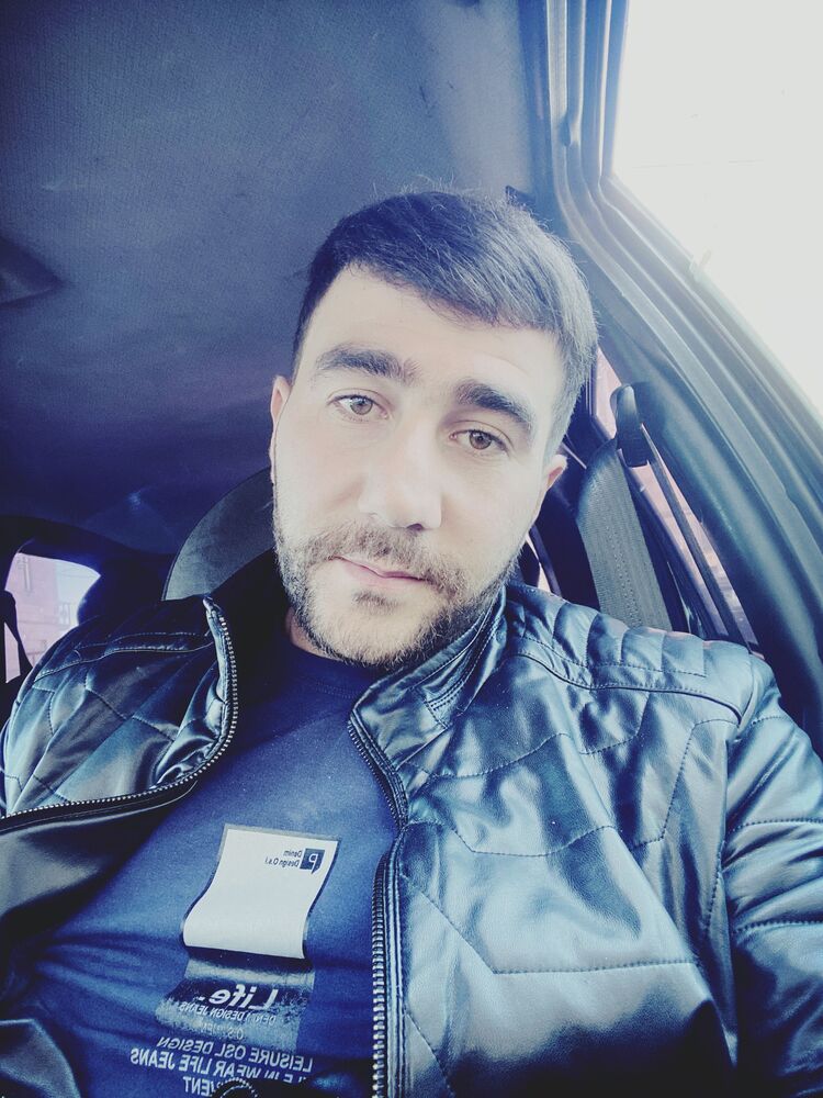  ,   Tigran, 26 ,   ,   