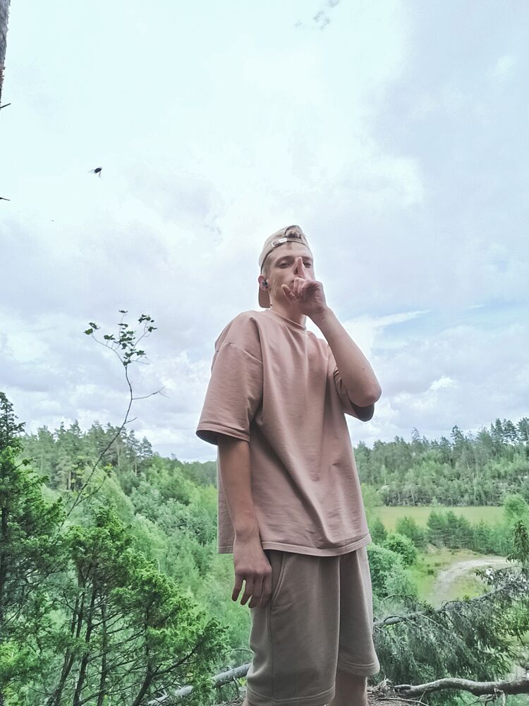  -,   , 24 ,     