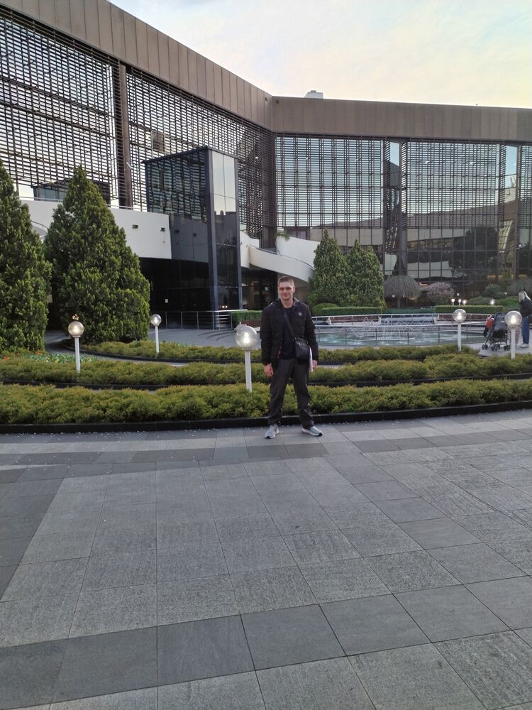  35376825  , 32 ,    -