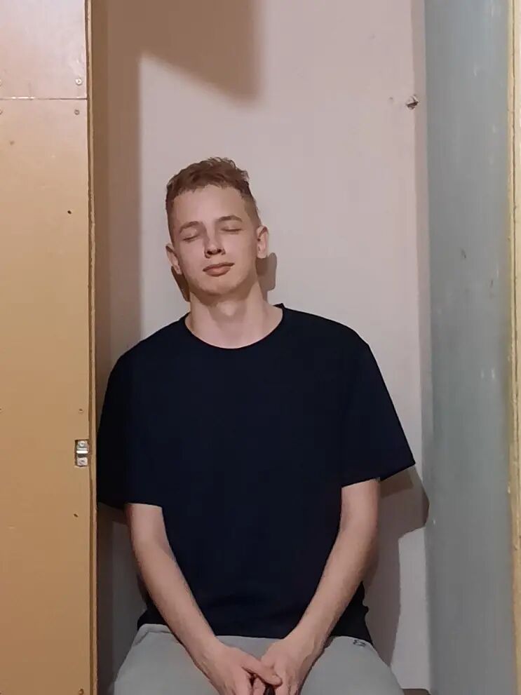  49539615  , 24 ,    -
