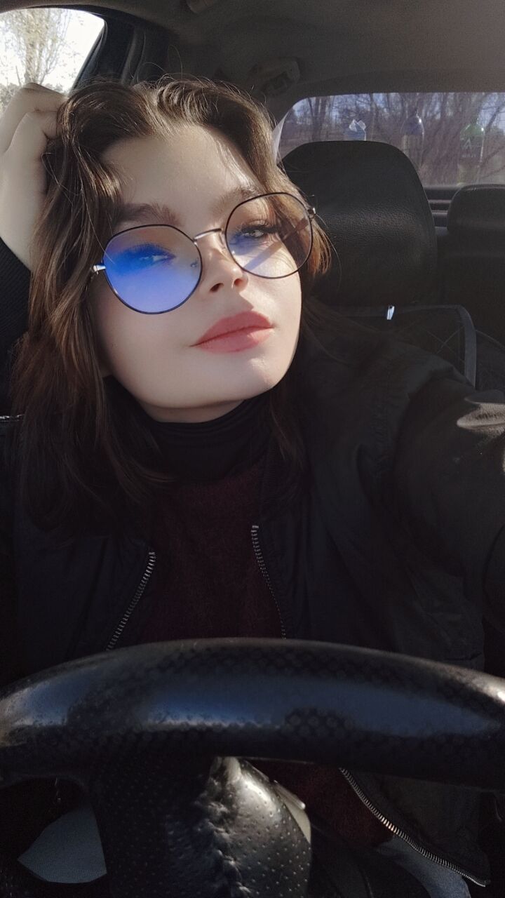  38143315  Elena, 23 ,    