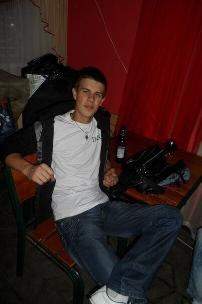  9089445  Pixy, 32 ,    