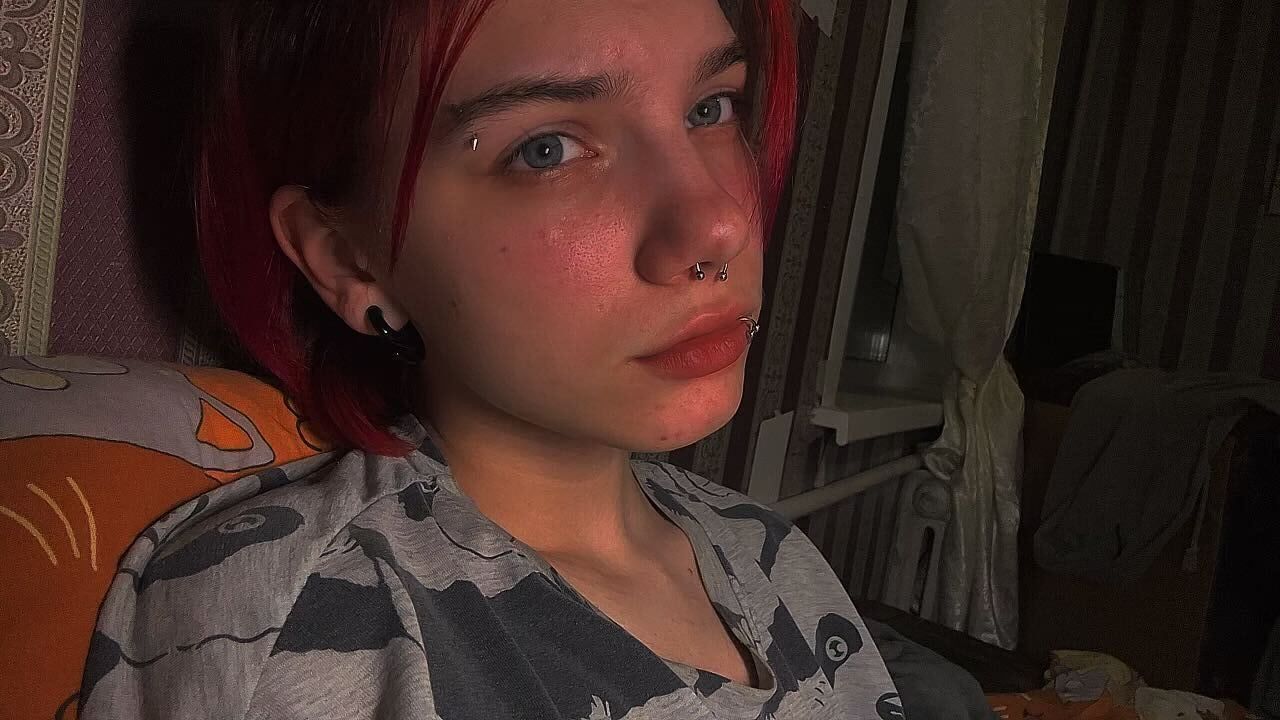  53280735  Alina, 20 ,    