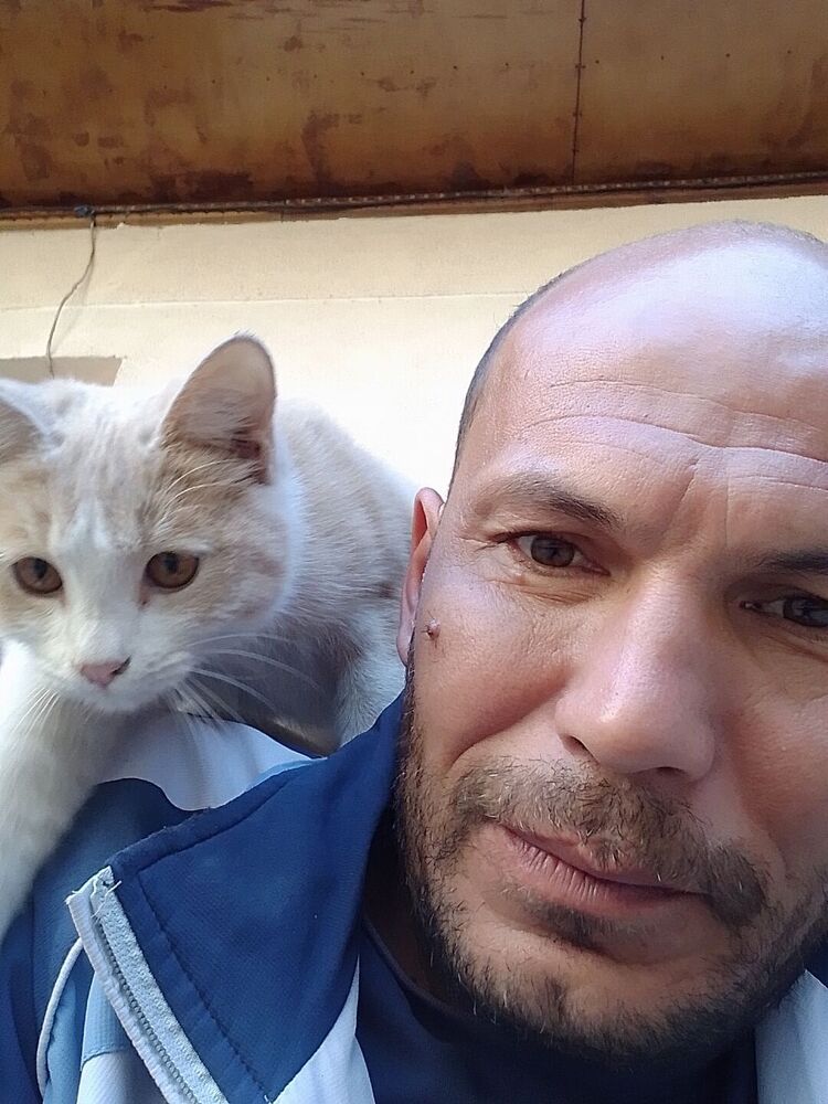  ,   Ilhom, 42 ,   ,   , c , 