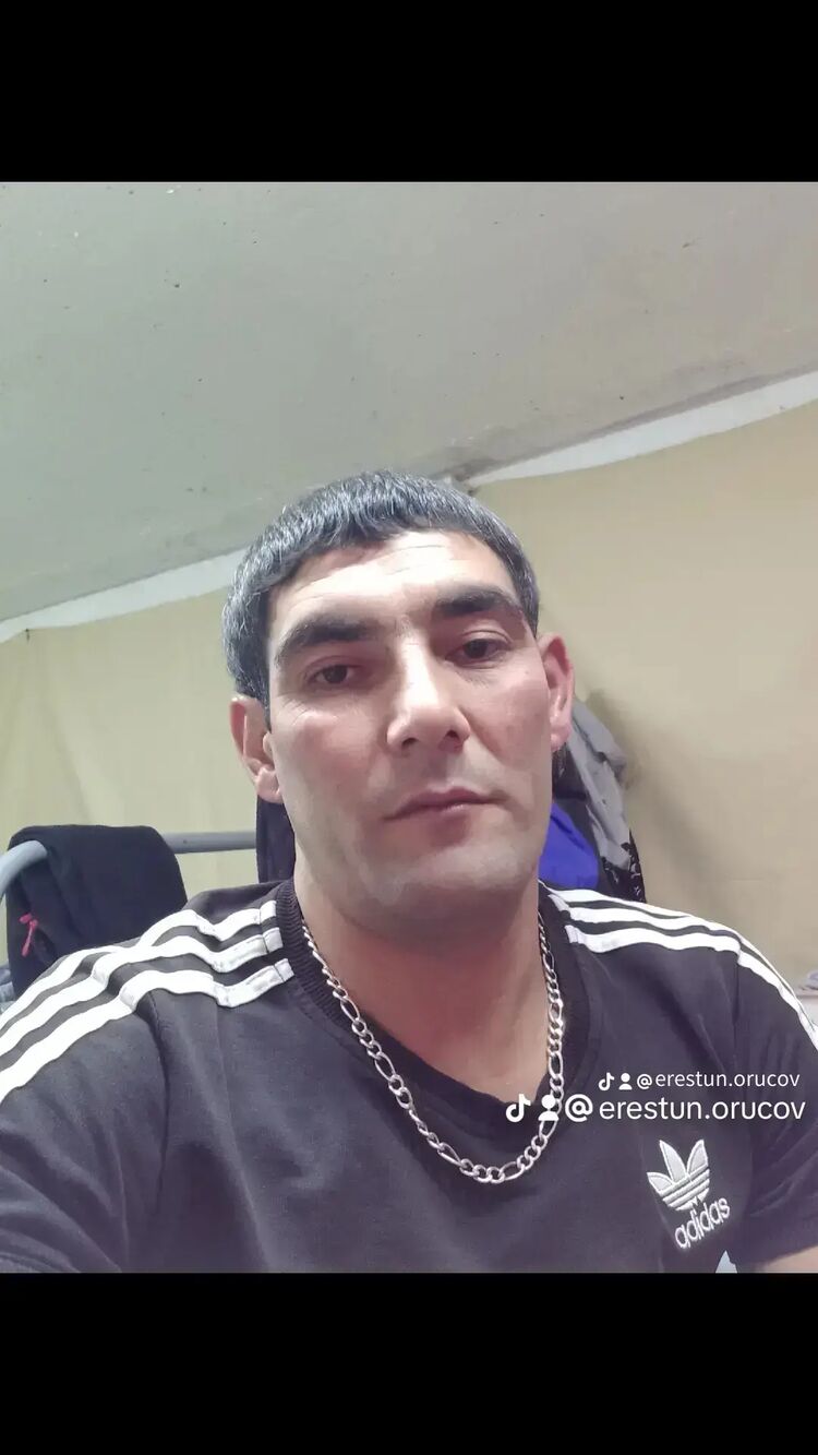 45558315  Erestun, 37 ,    