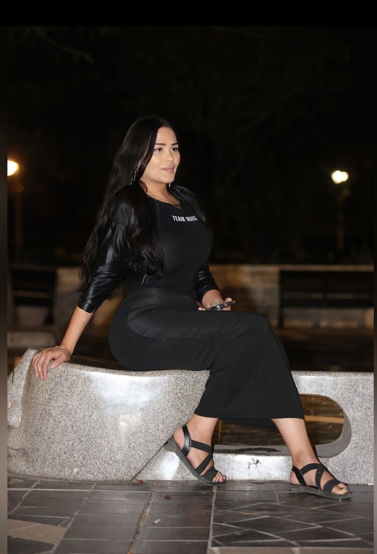  48726405  Zara, 29 ,    