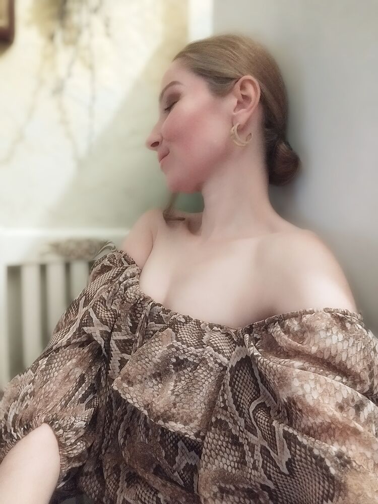  ,   Janneta, 35 ,   c , 