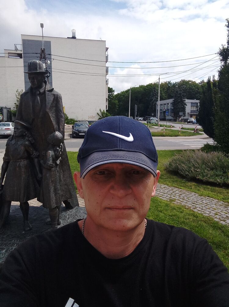  44639385  Fedor, 43 ,    