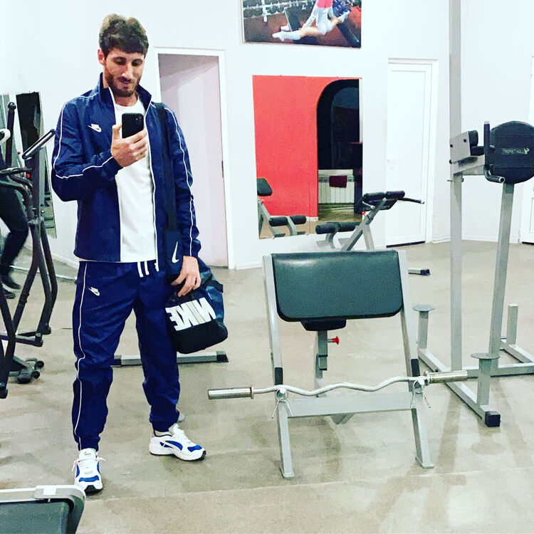  ,   Alex, 32 ,   ,   