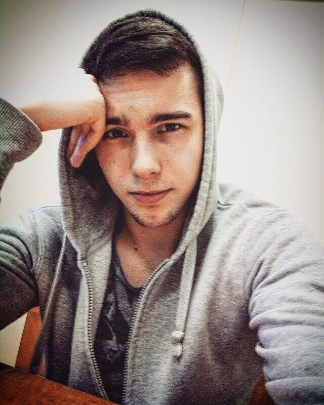  ,   Barmen, 31 ,   ,   