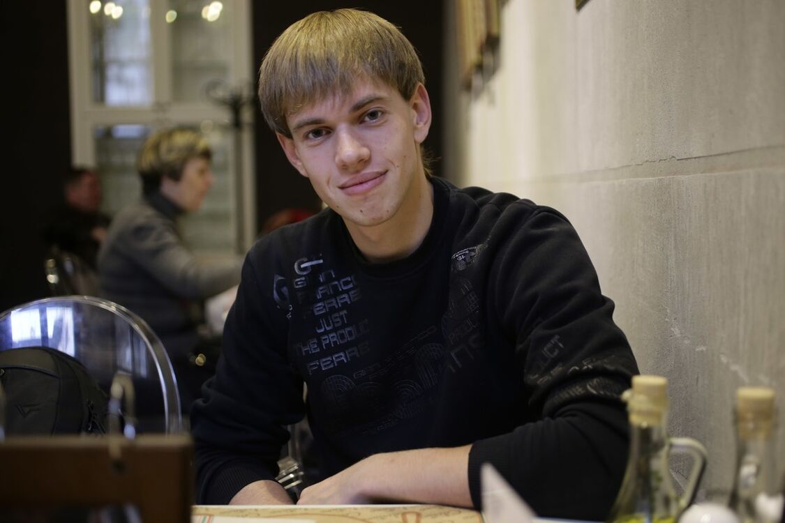  5966935  Vlad, 33 ,    