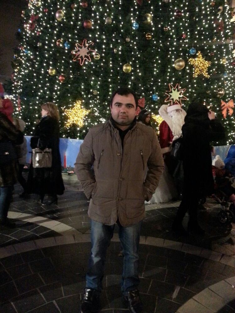  ,   Maksim, 38 ,   