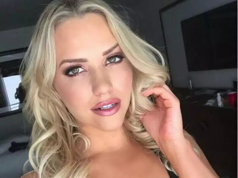  21100995  Cassandra, 35 ,    Blackwood