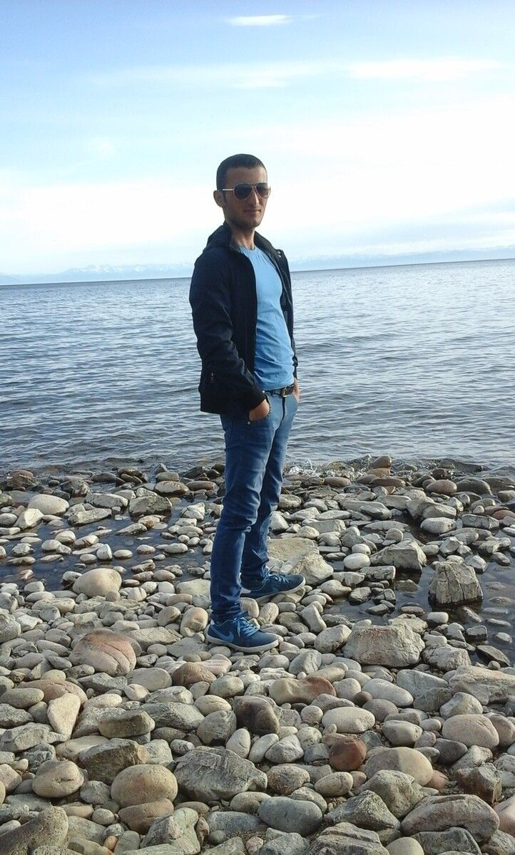  5938865  Baxti, 33 ,    
