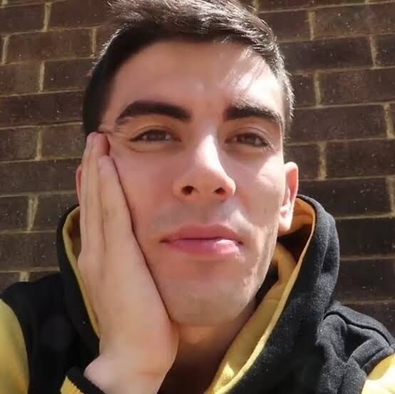  53105645  Daniel, 27 ,    