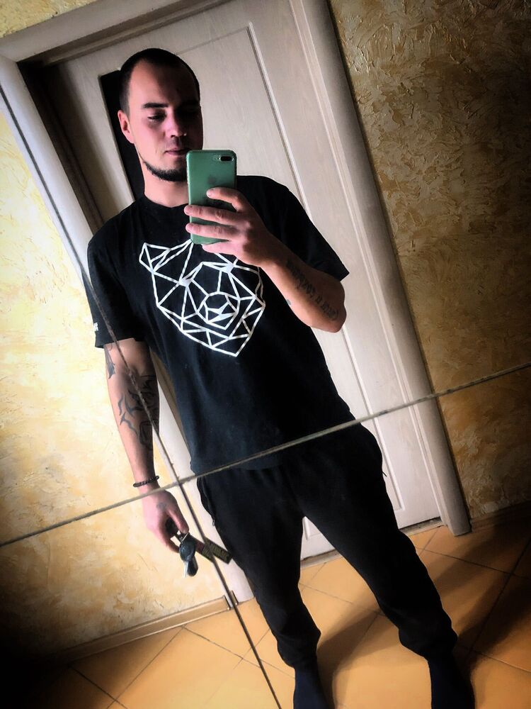  31652345  , 27 ,    
