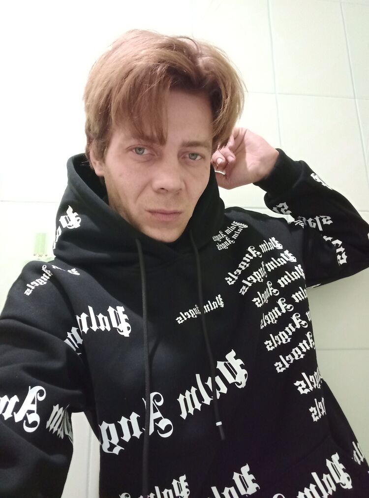  30148455  Vladimir, 34 ,    
