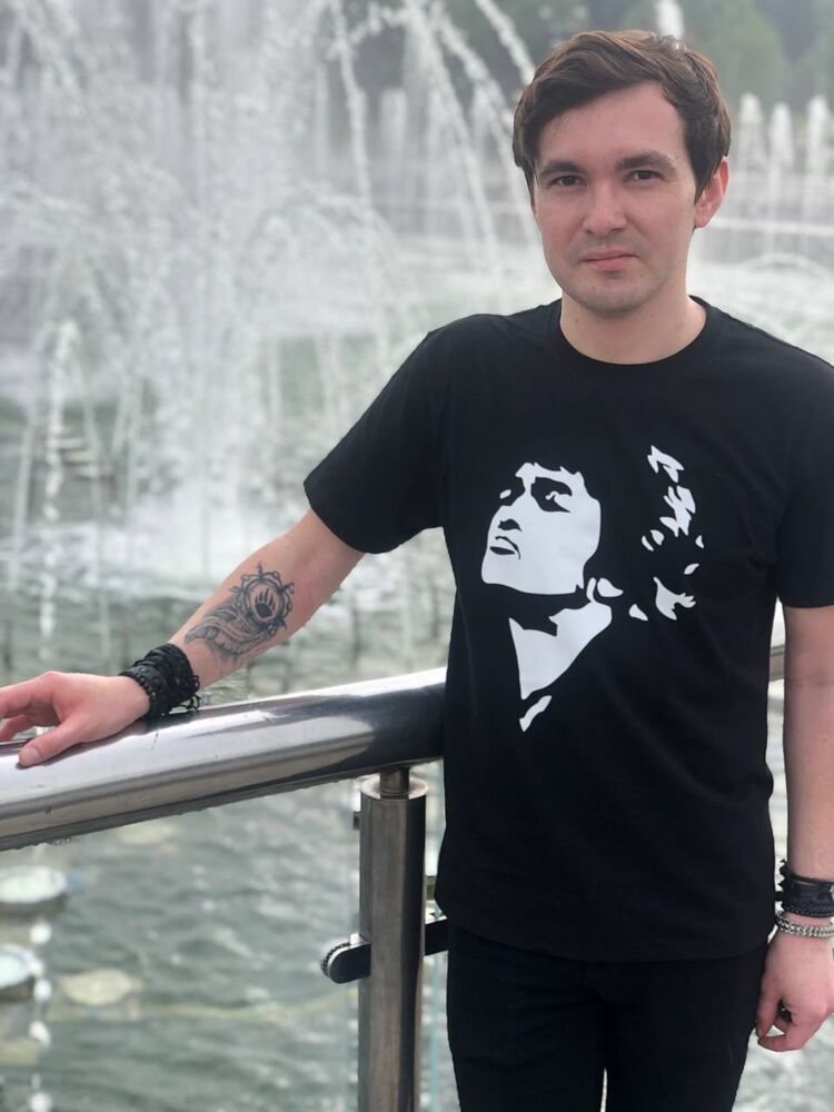  ,   Damir, 33 ,   ,   , c , 