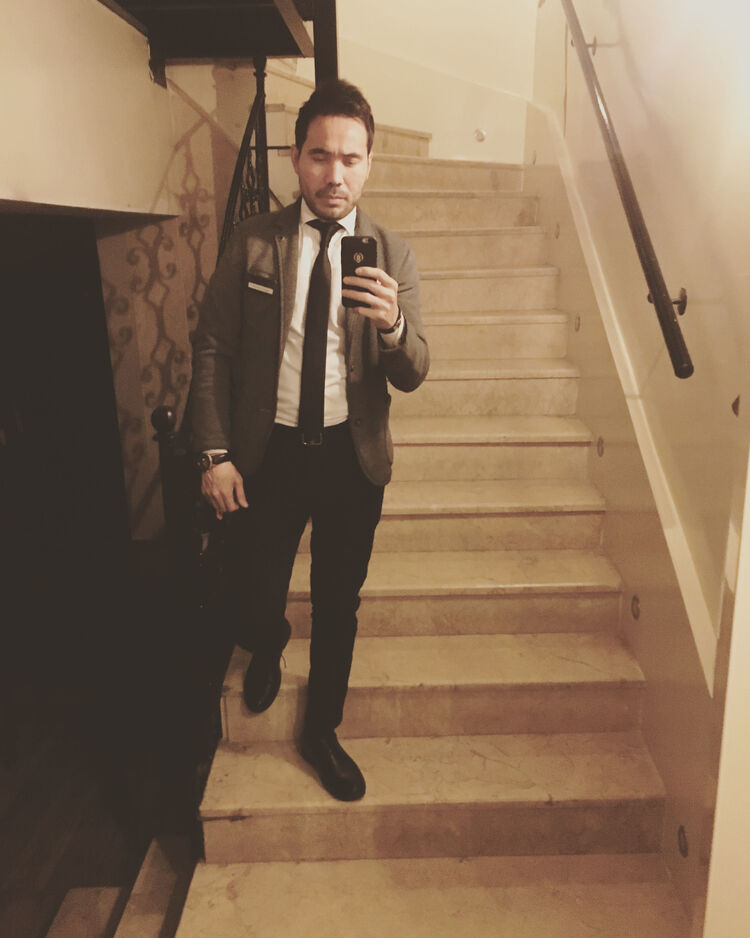  ,   Ikram, 40 ,   ,   , c 