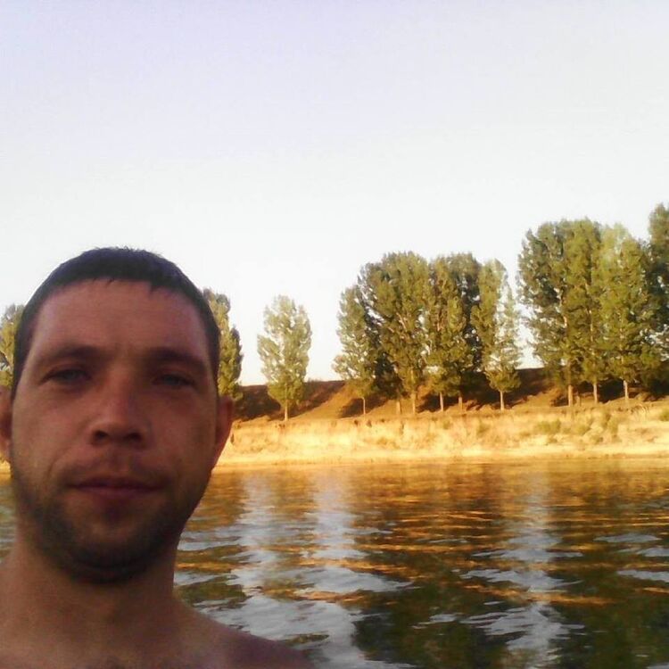  ,   Vova, 38 ,   