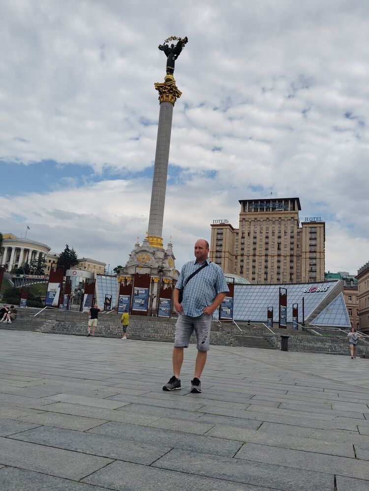  52847495  Marek, 50 ,    Holesov
