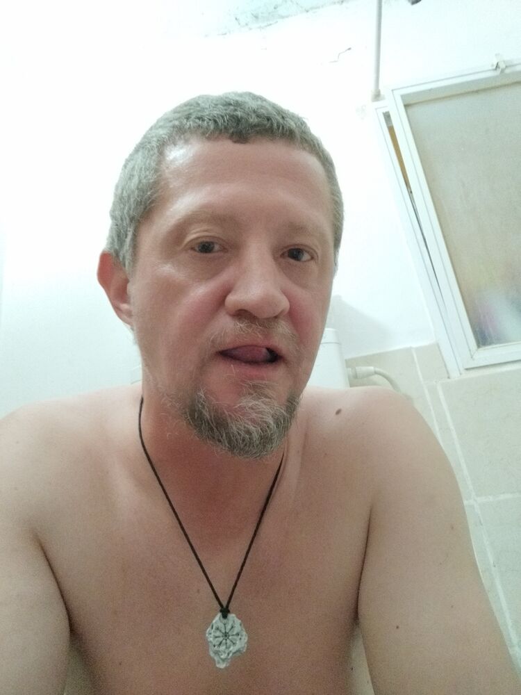  39242035  John, 46 ,    Ramat Gan