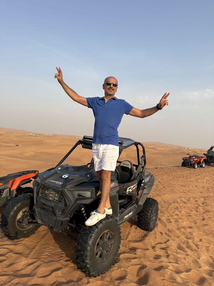  53898705  Caglar, 45 ,    