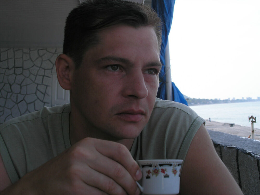  32590205  Sergei, 47 ,    