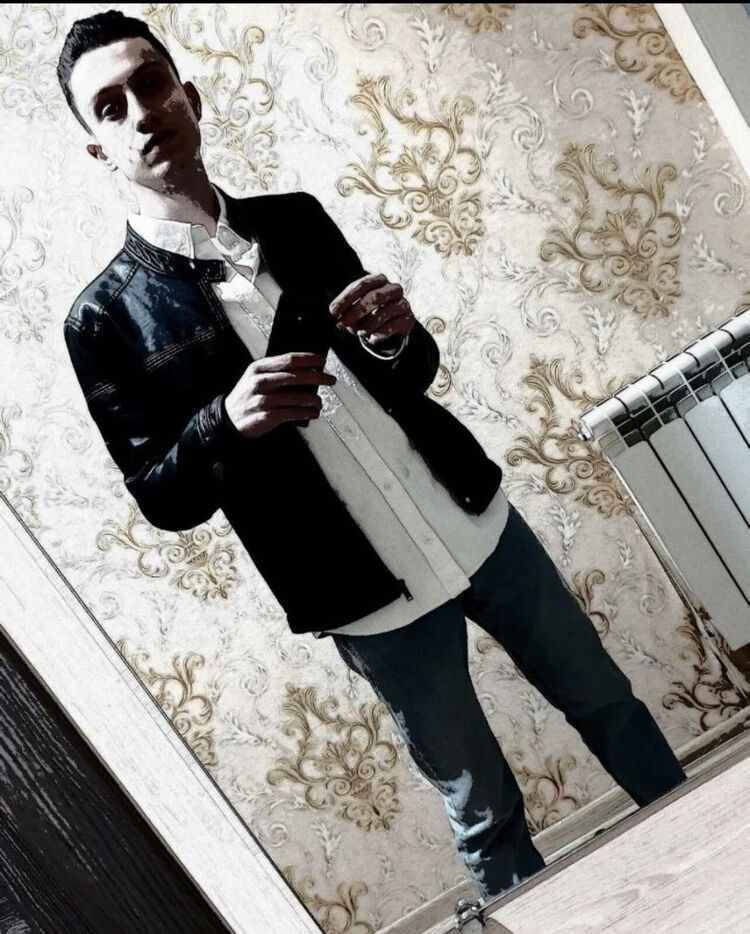  35166115  Anas, 23 ,    