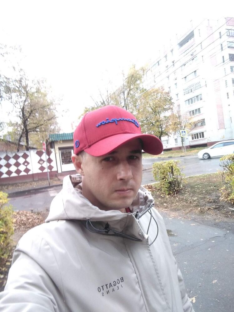  ,   Maks, 37 ,   ,   