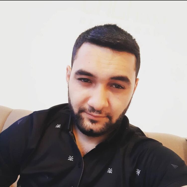  38908625  Yuska, 32 ,    