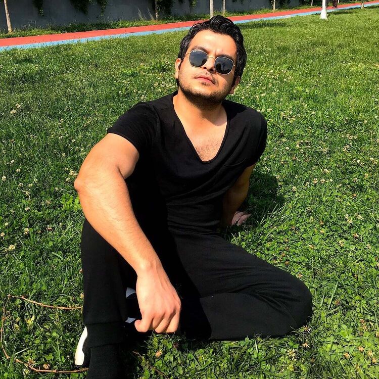  Esenyurt,   Kemal, 37 ,   ,   , c 