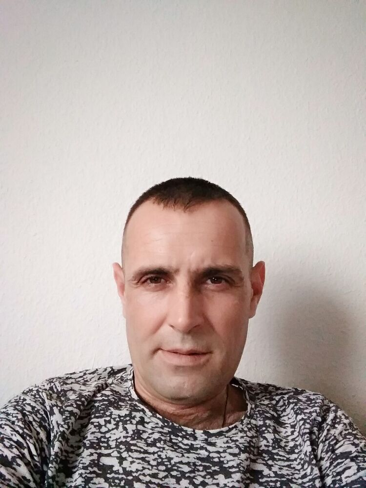  21541165  , 44 ,    