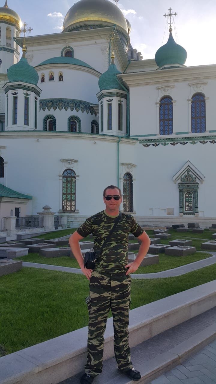  44339825  VADIM, 48 ,    
