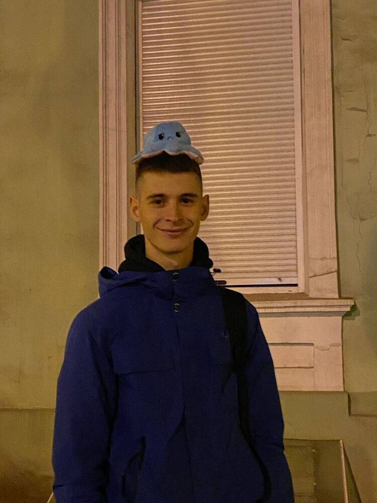  43738225  , 22 ,    