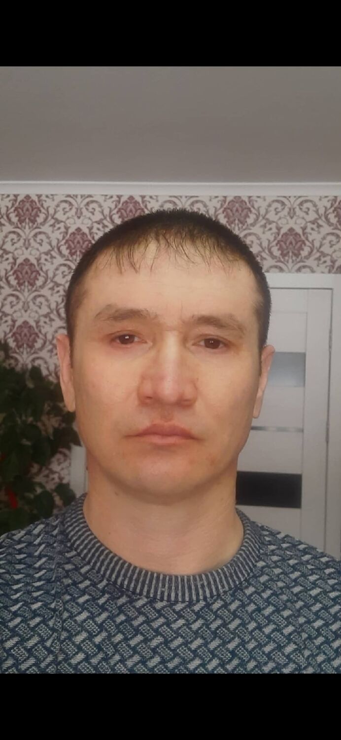  23245245  Shyngys, 44 ,    