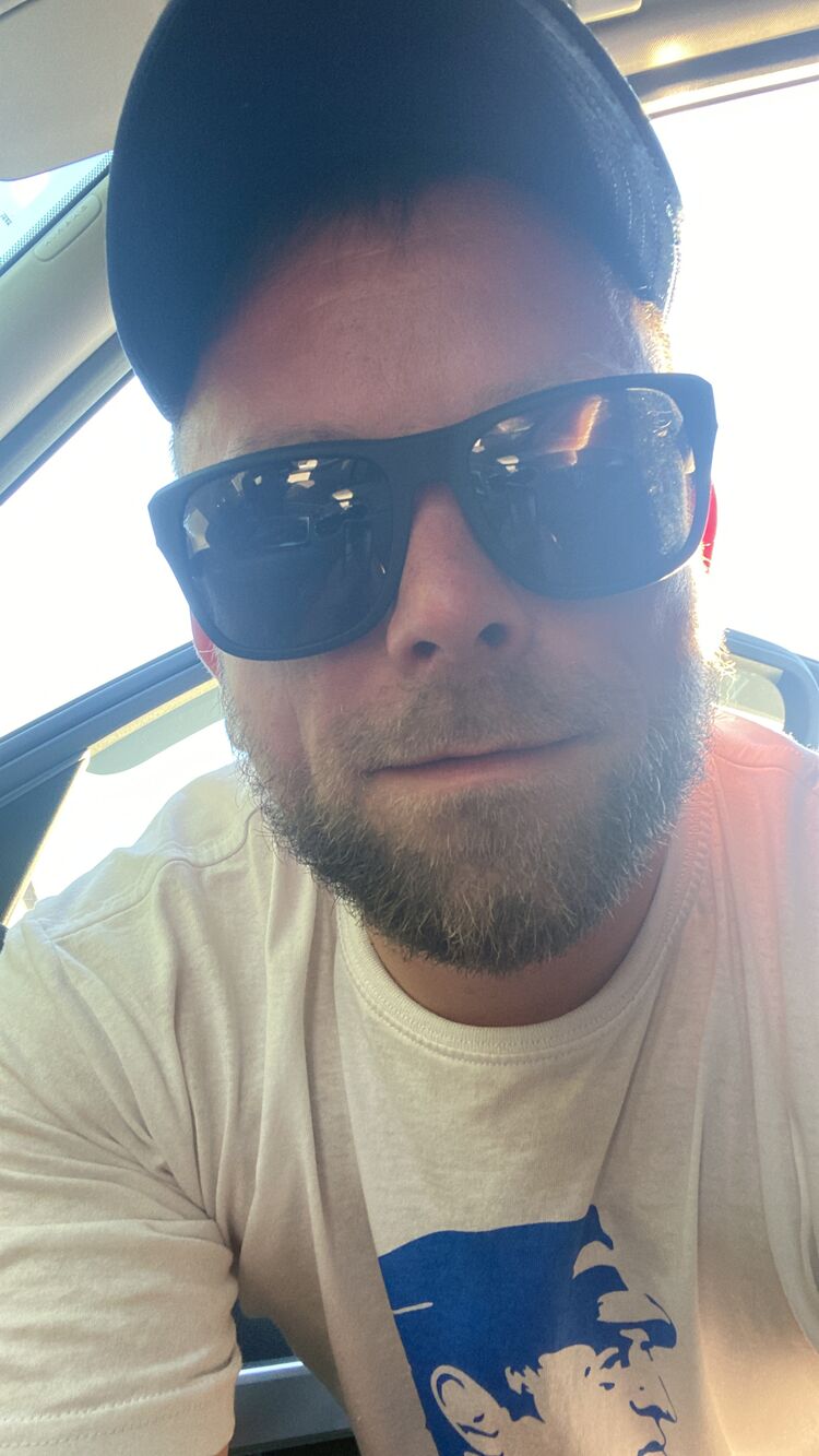 ���� 31390825 ������� ����, 37 ���, ���� ���������� � ��������